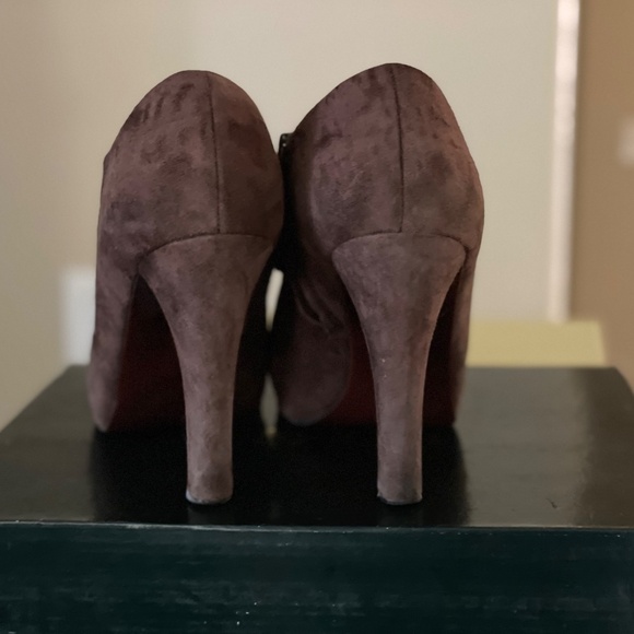 Lauren Ralph, Janae Dark Brown Suede, Leather Ankle Boot Bootie, size 8 - Picture 2 of 2